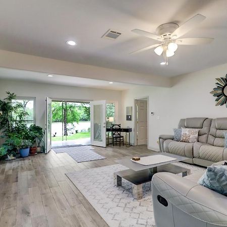 Kingwood Cottage - 10 Mins From Iah - Lake Front Humble Exterior photo