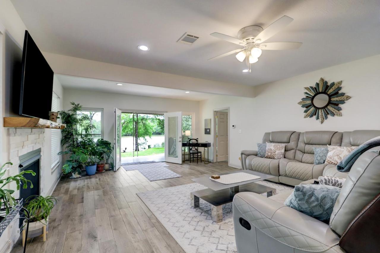 Kingwood Cottage - 10 Mins From Iah - Lake Front Humble Exterior photo